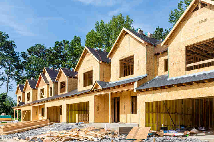 Should I focus on multifamily or single family investing?